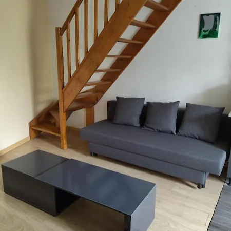 Pilier Rouge Avec Fibre Apartment